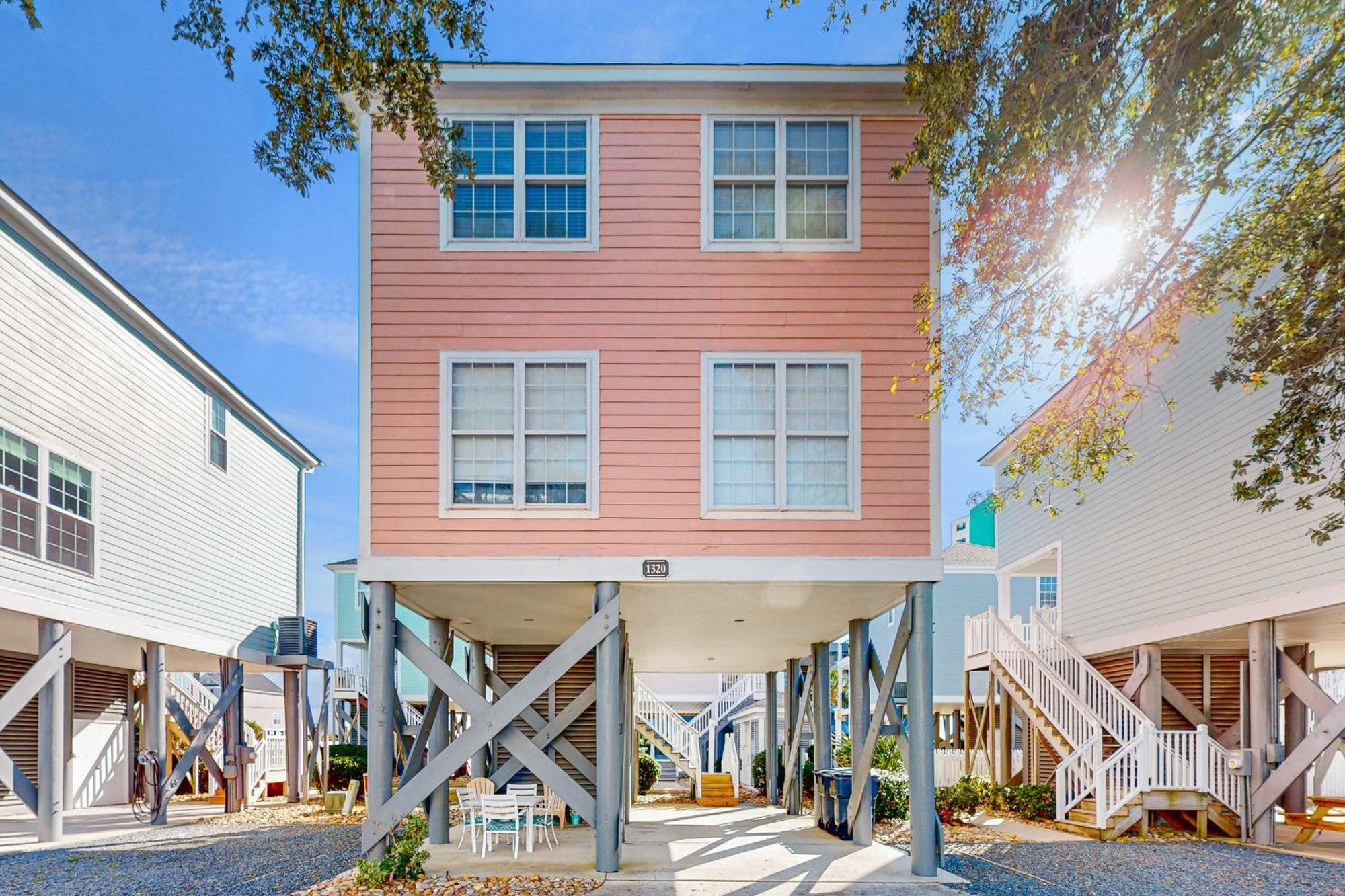 The Coral Stilt Villa Myrtle Beach Exterior photo